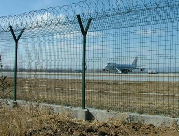 Y形机场围栏网
